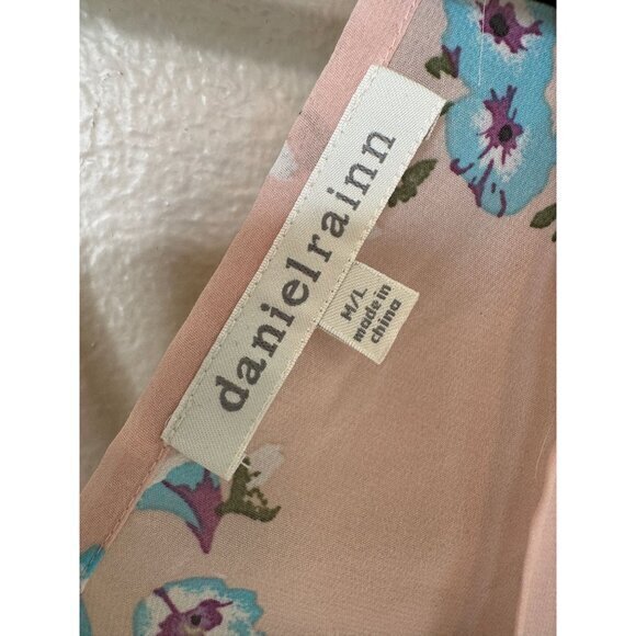 Daniel Rainn Women's Pink Sheer Blouse size Medium/Large short sleeve‎ v-neck - Picture 2 of 5